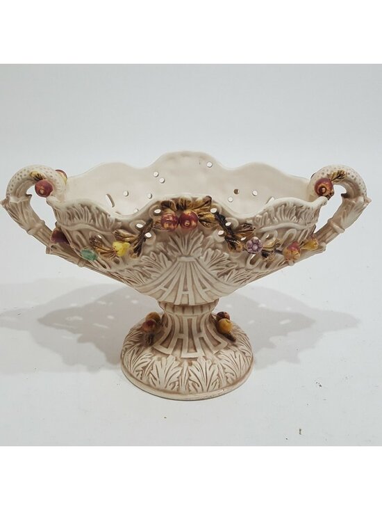 Lenwile Ardalt Other - Lenwile Ardalt Porcelain Bowl #30741 White Floral Berries Cream French Country
